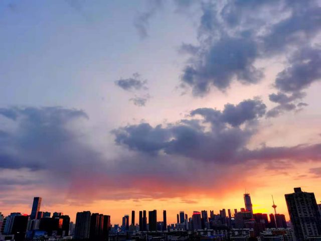 沈阳傍晚夕阳-图片来源编辑网