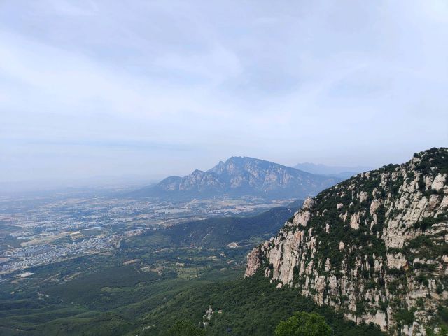 嵩山-图片来源编辑网